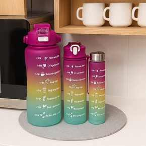 07 kit 3 garrafas de agua squeeze em degrade aproximadamente 2l 900ml e 300ml